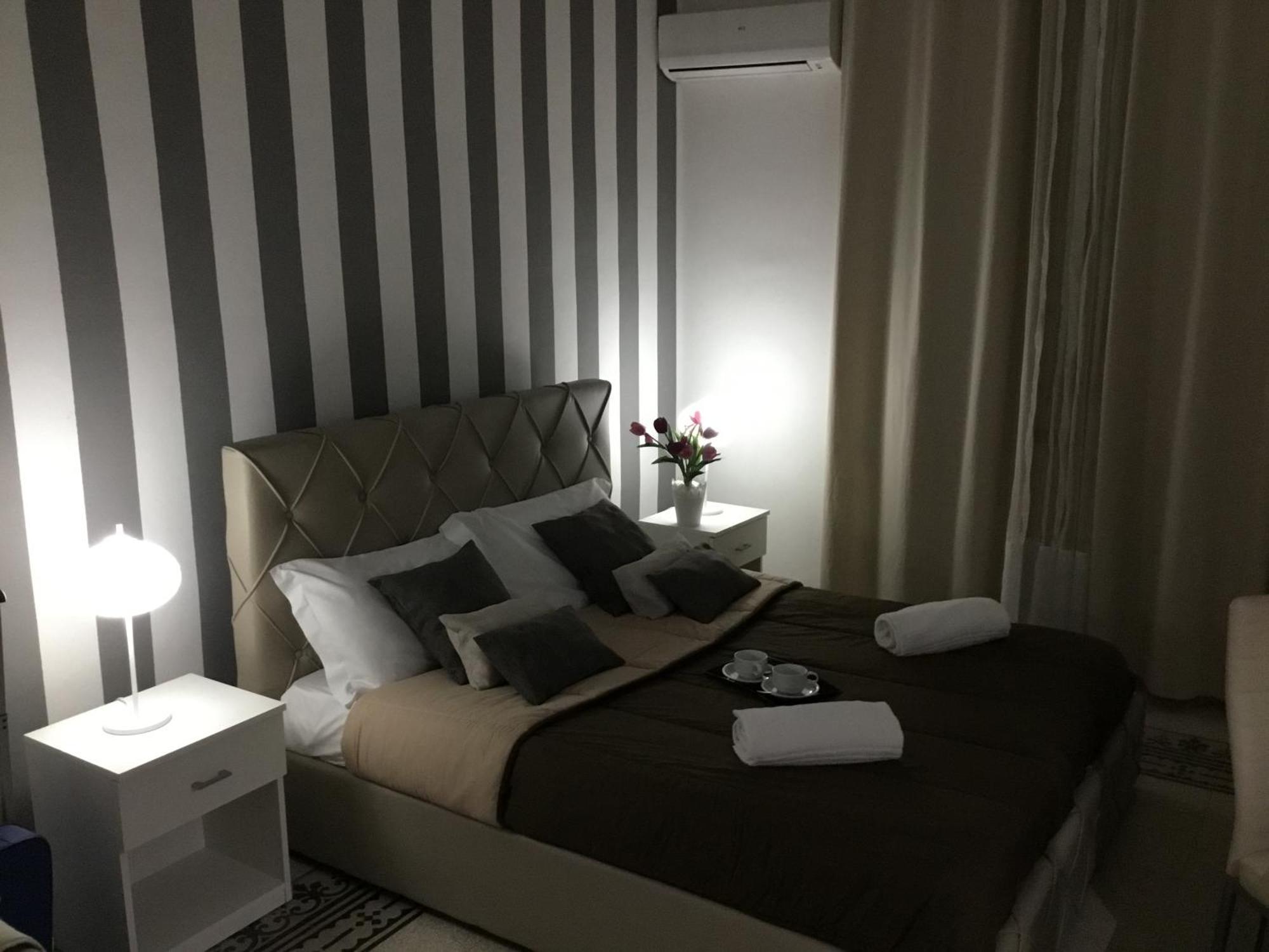 Alba Camere Palermo Bagian luar foto